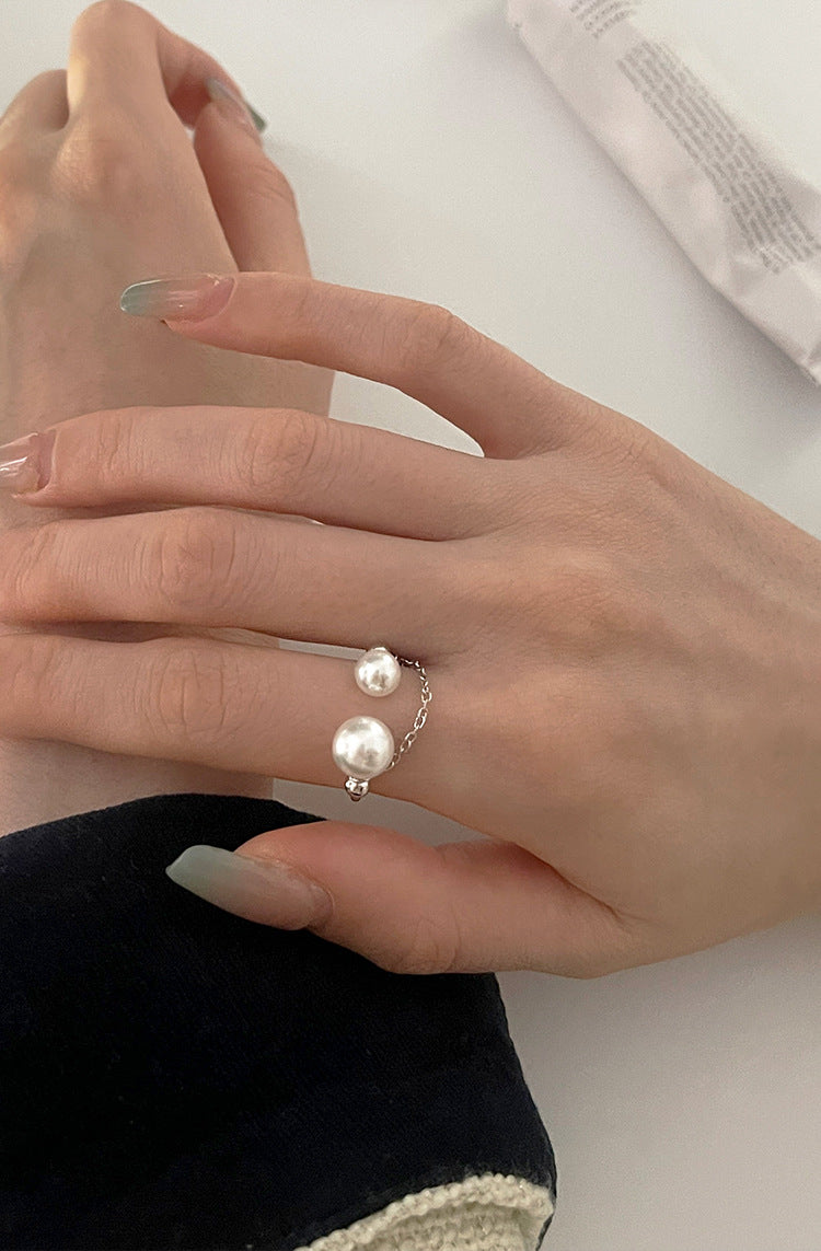 Pearl Smile Chain Ring