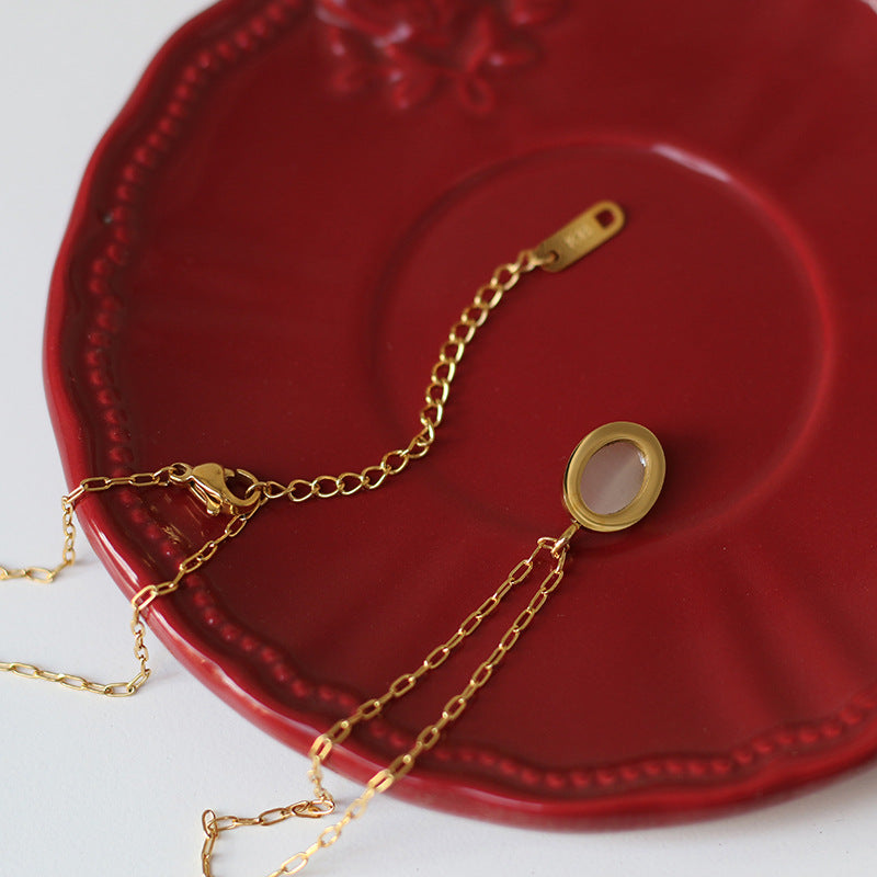 Cat's eye stone vintage necklace