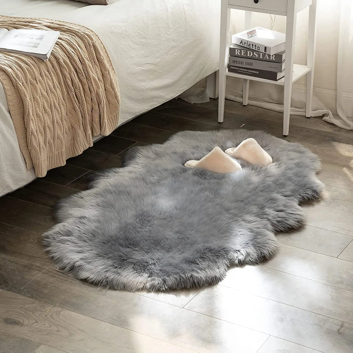 Soft Sheepskin Fluffy Fur Rug for Bedroom & Living Room