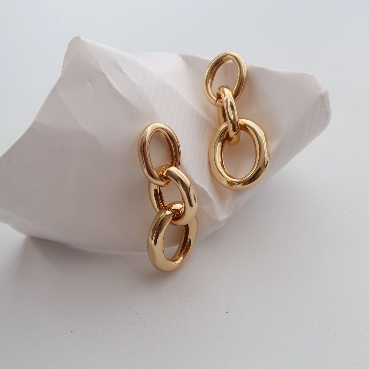 Chain simple earrings