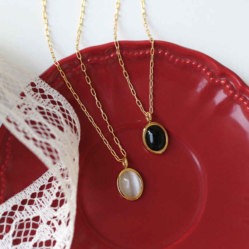 Cat's eye stone vintage necklace