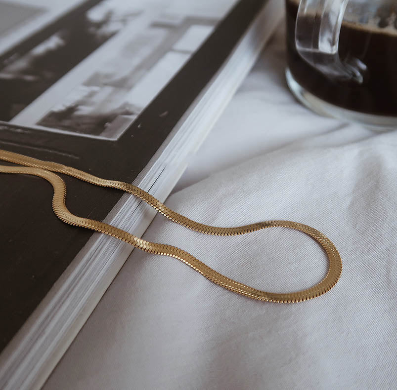 Snake bone simple and versatile necklace