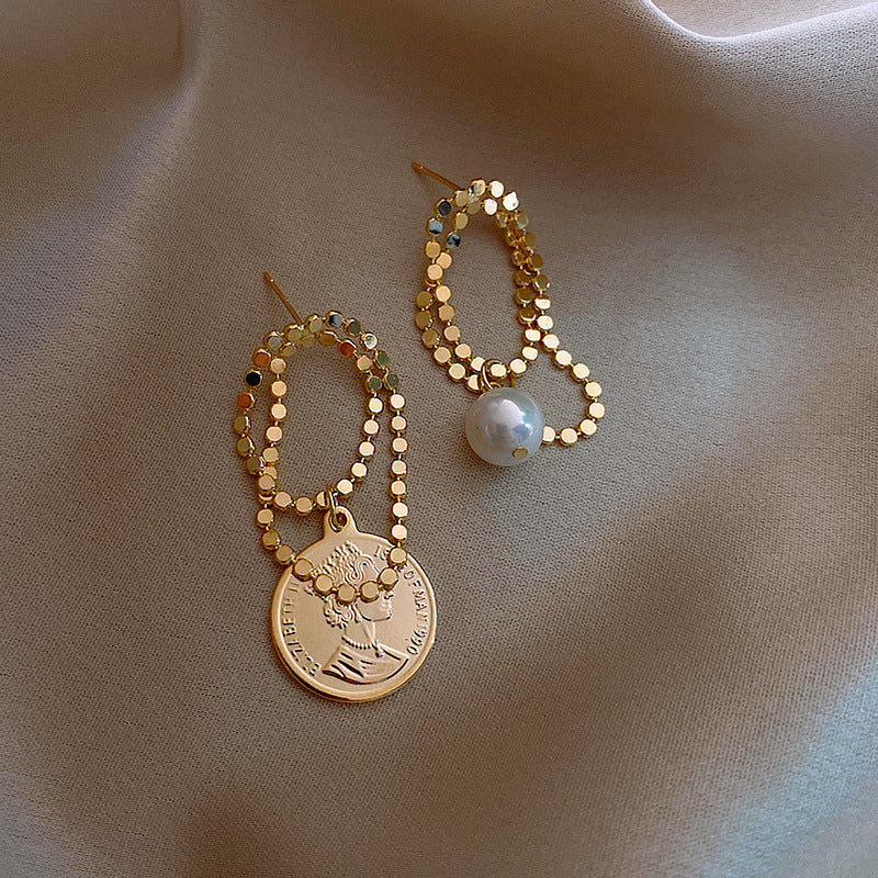 Baroque vintage asymmetrical earrings