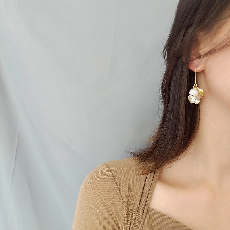 Gold Flower Pearl Earrings
