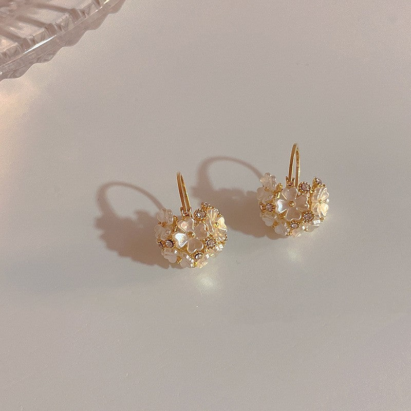 Shell Flower Ball Earrings