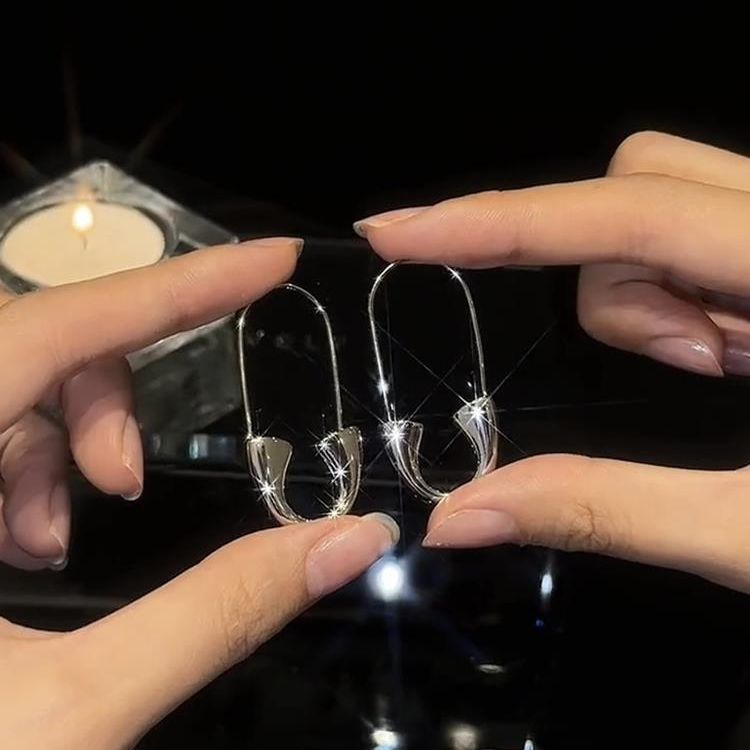 Minimalist Pin Earrings