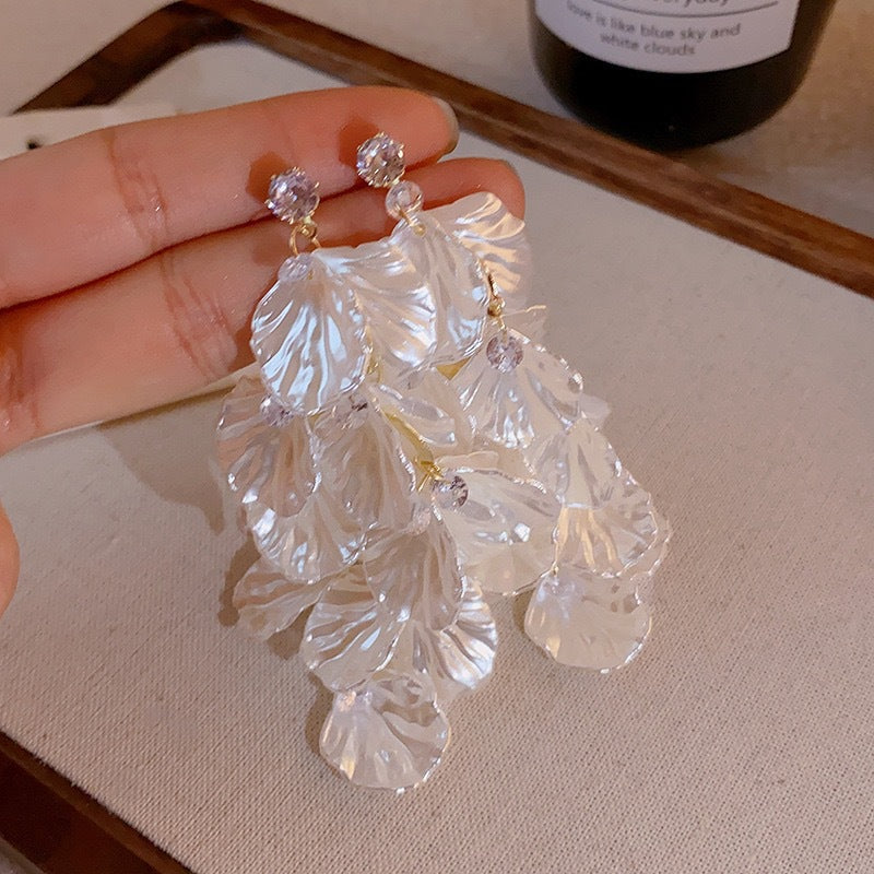 Vintage Zirconia Shell Waterfall Tassel Earrings