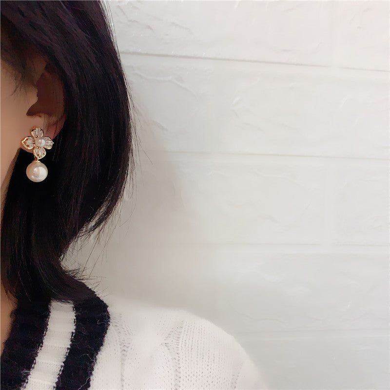 Pearl & Crystal Flower Earrings