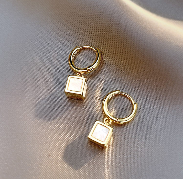 Square geometric earrings