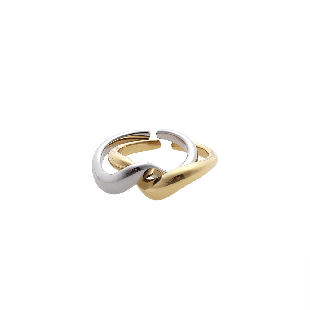 Knotted rings