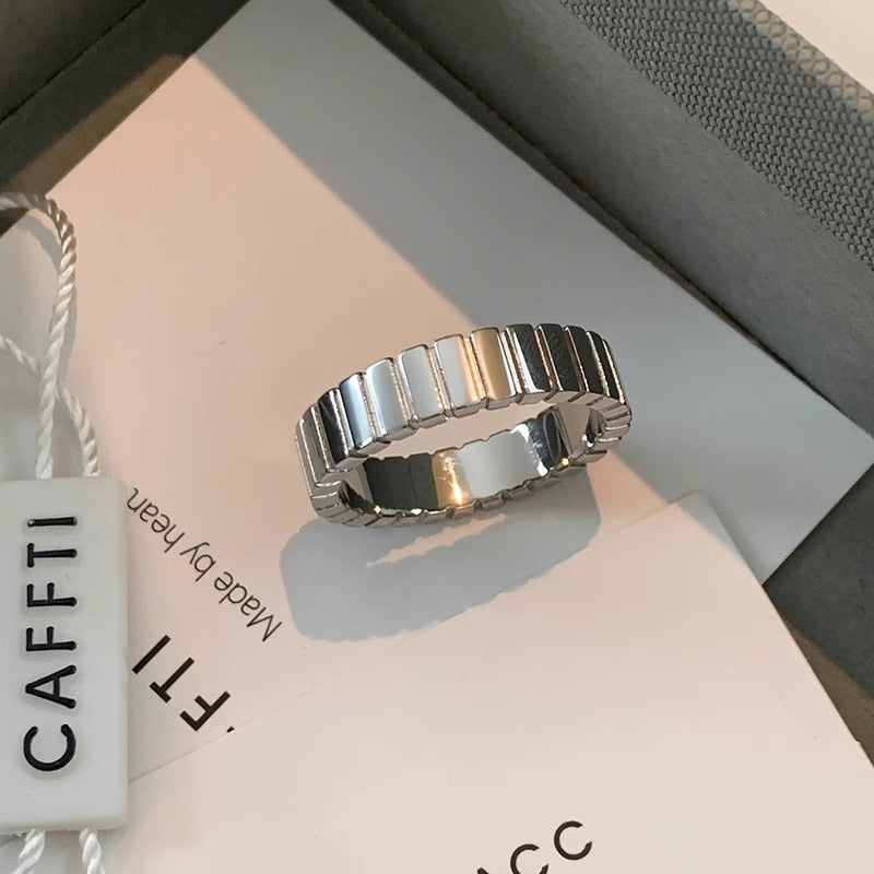 Simple Gear Ring