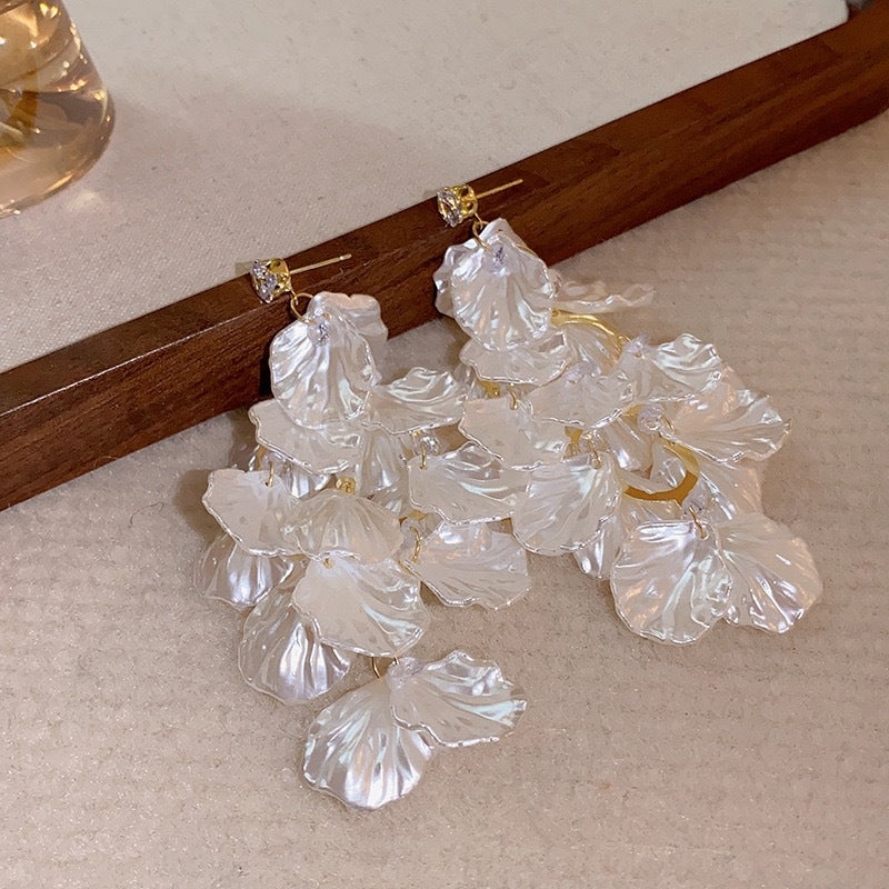 Vintage Zirconia Shell Waterfall Tassel Earrings