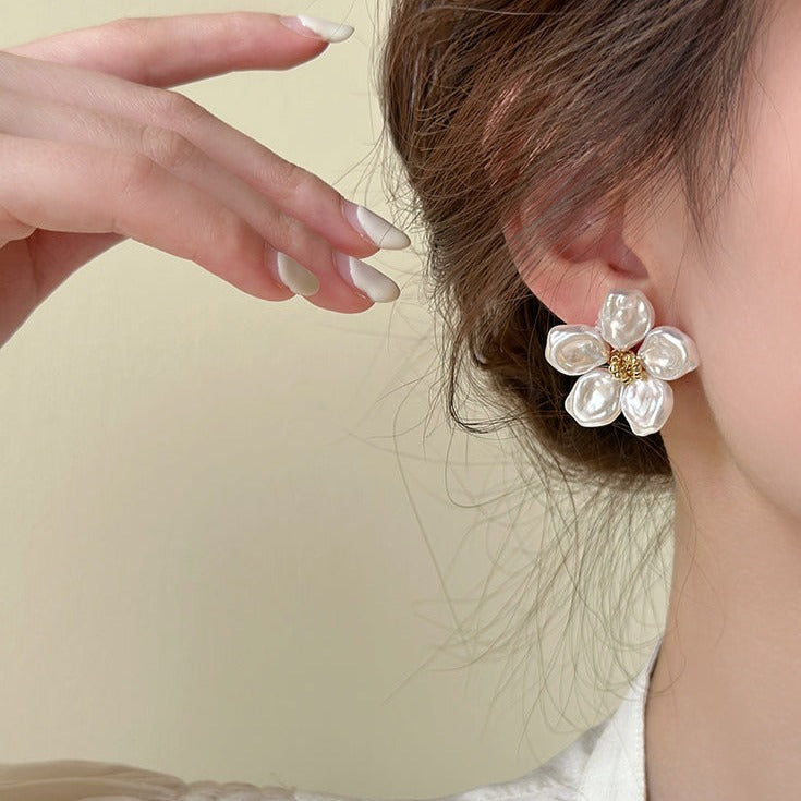 Romantic Pearl Petal Earrings