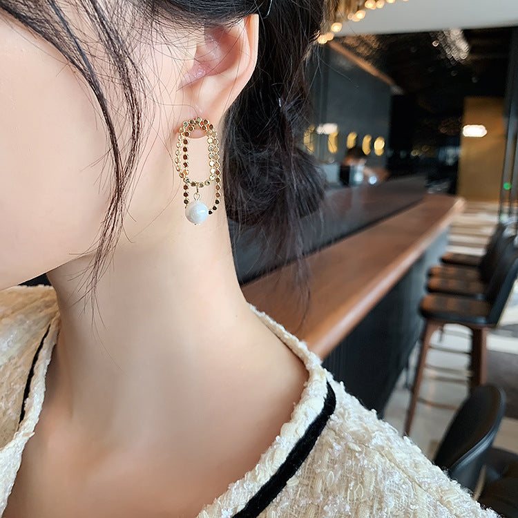 Baroque vintage asymmetrical earrings