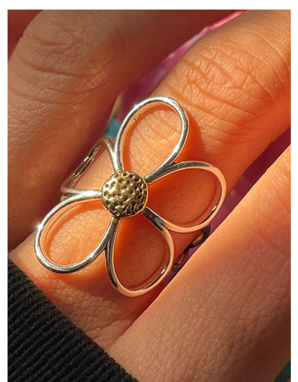 Flower Line Ring