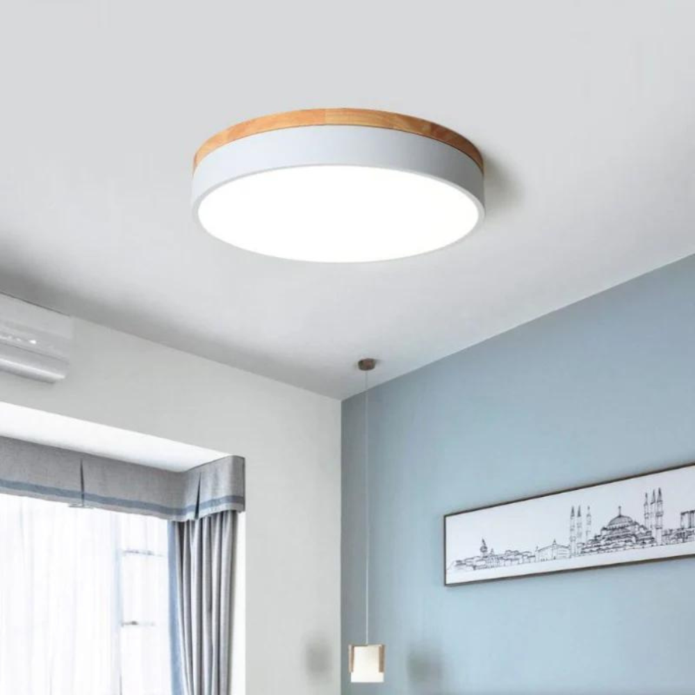 ScandiLuxe – Ceiling Lamp with Natural Wood and Minimalist Elegance