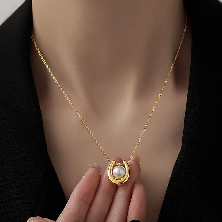 U-shaped Pearl Necklace