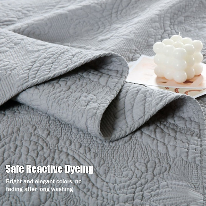 Classic & Gorgeous Style Damask Pattern Coverlet Set for All Season - 3 Piece (1 Quilt, 2 Pillow Shams)