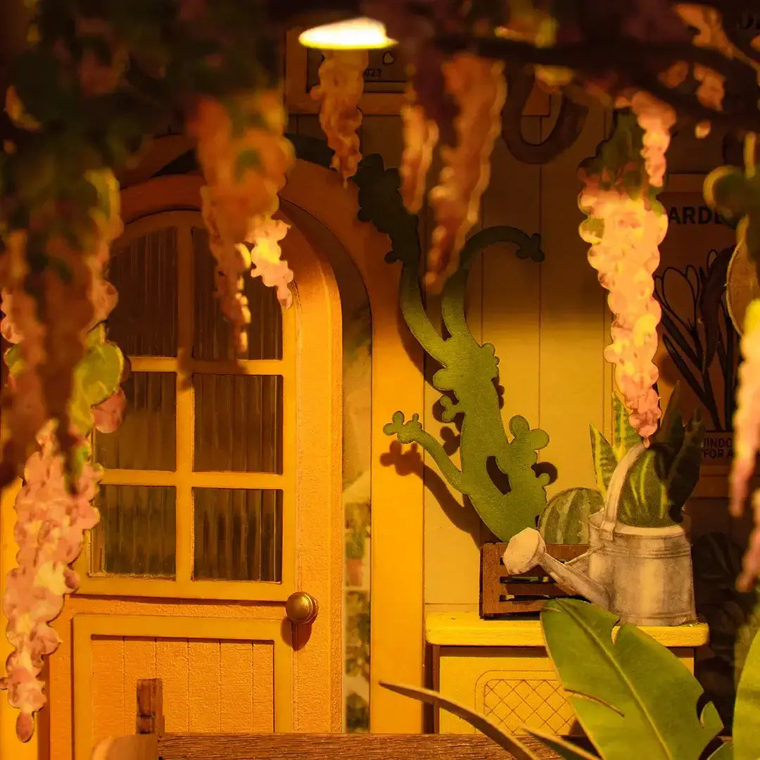 Holiday Garden House Book Nook | avichic