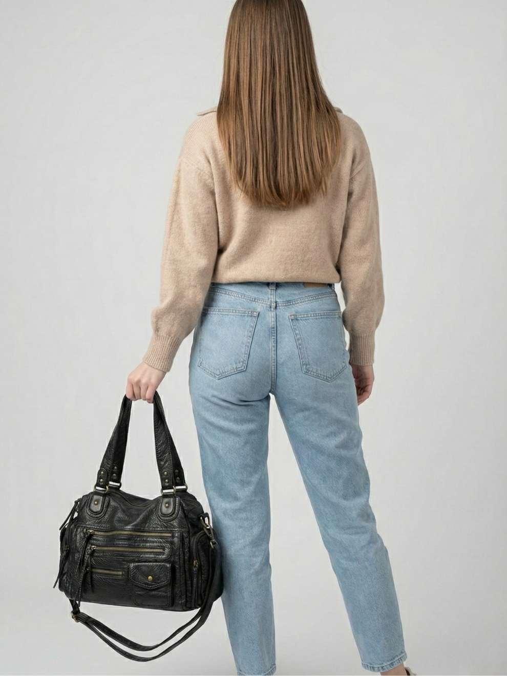 Black go-to shoulder handbag for school | Urbino