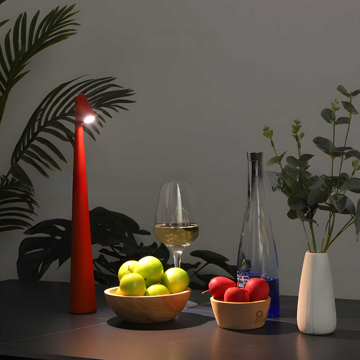 Minimalist Dimmable LED Table Lamp with Rechargeable Battery and Warm White Light