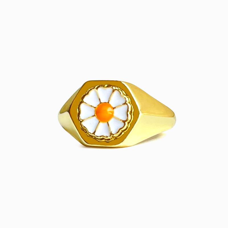 Daisy Signet Golden Ring