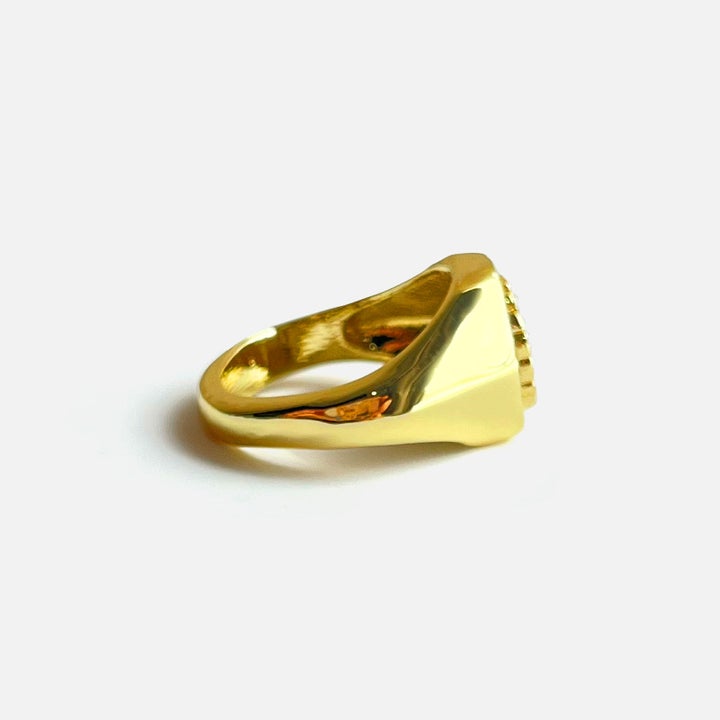 Daisy Signet Golden Ring
