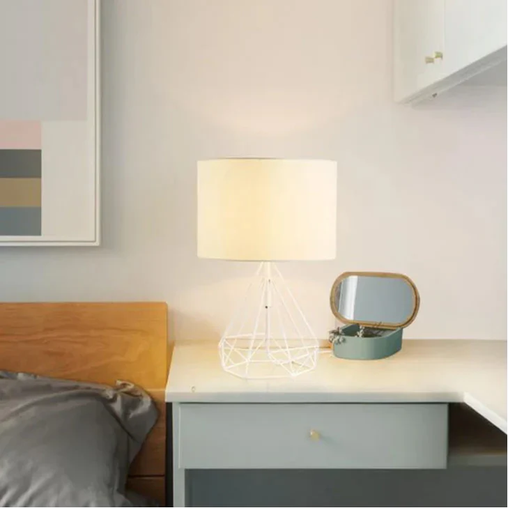 Black Nordic Retro Geometric Desk Lamp