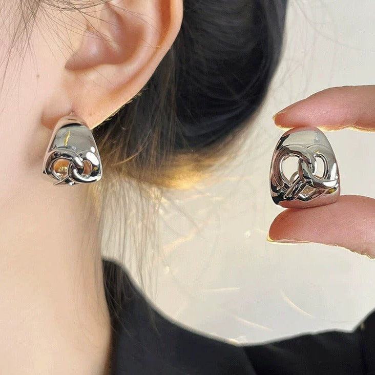 French Vintage Heart Twist Earrings