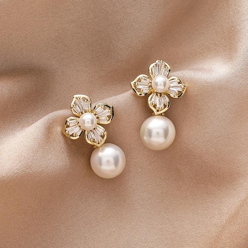 Pearl & Crystal Flower Earrings