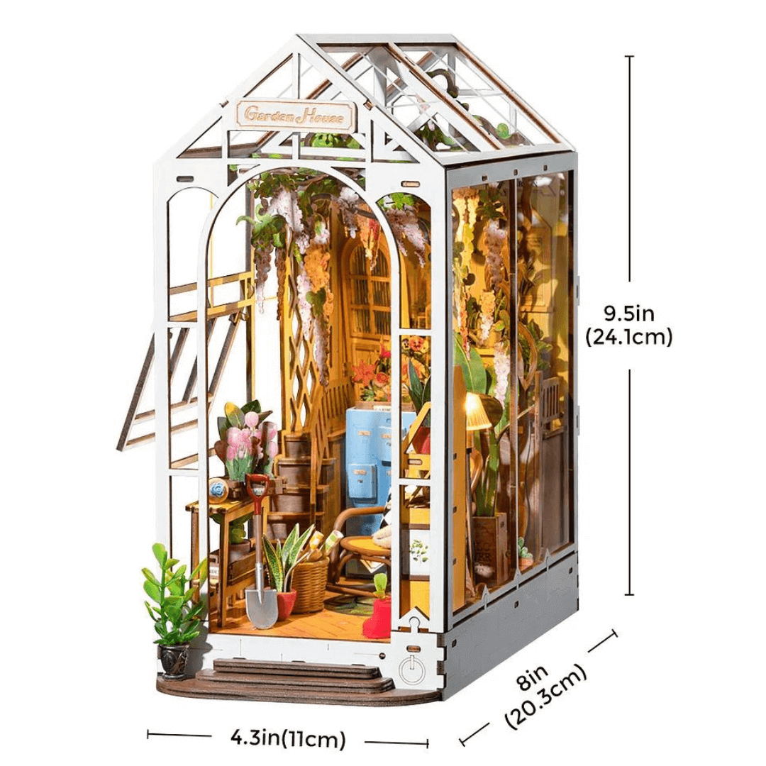 Holiday Garden House Book Nook | avichic