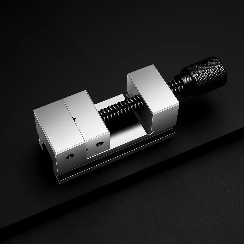 Small Steel Vise 1"