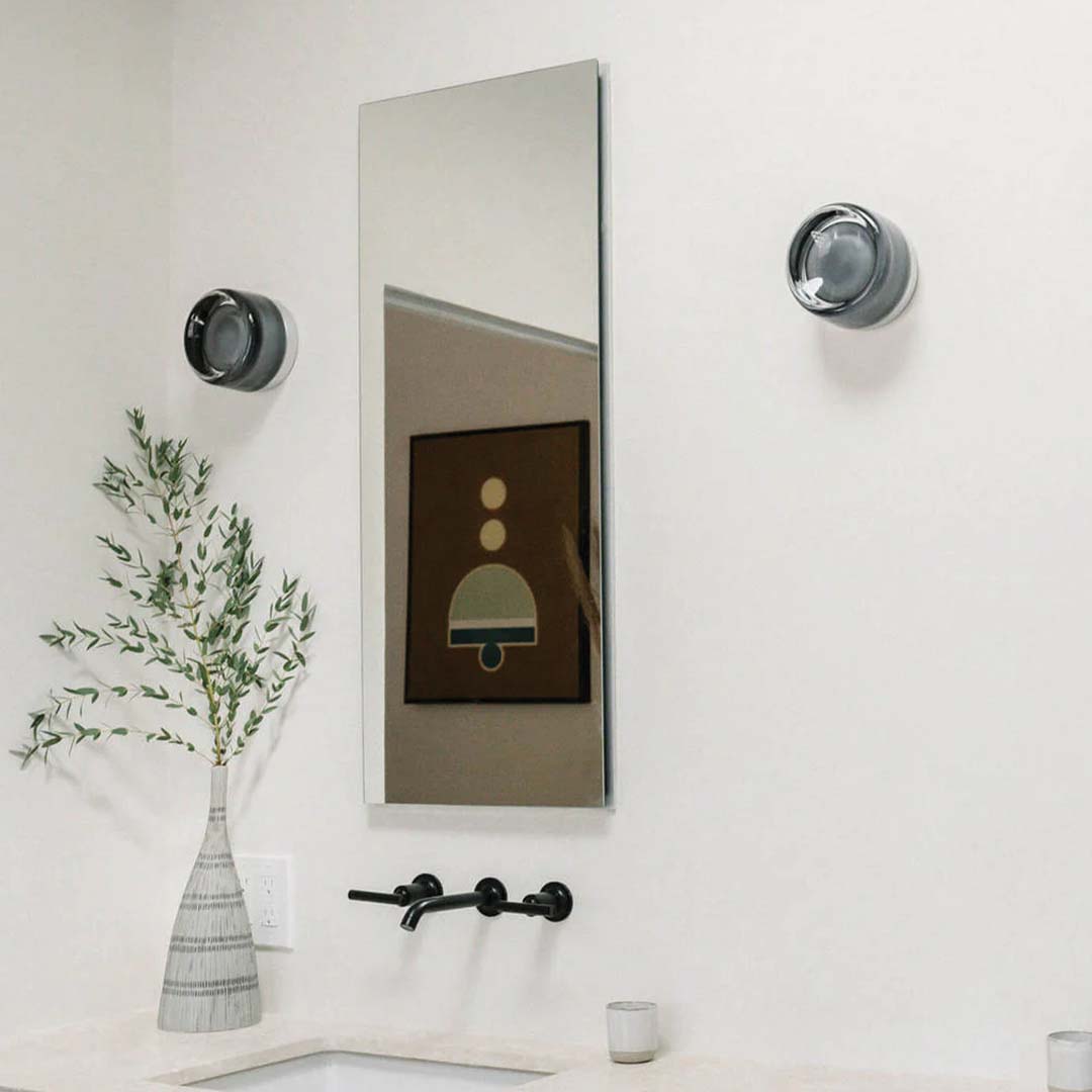 EleganceGlow - Modern Luxury Wall Lamp with Sophisticated Finish