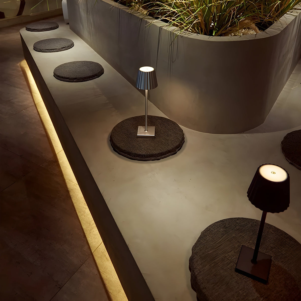 Arlo Wireless Table Lamp | Touch Control & USB Charging for Living Room