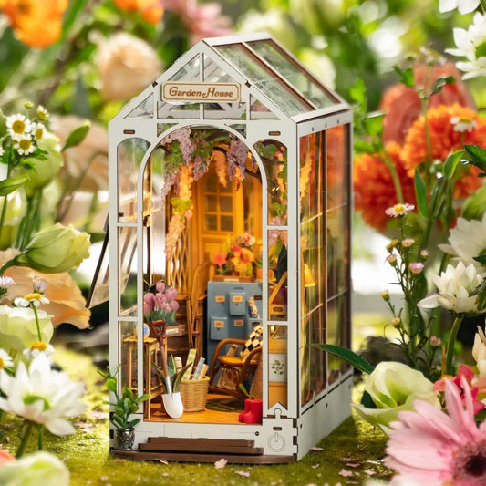 BOOKGARDEN – Garden House Book Nook Kit for Bookshelf Display and Easy Assembly