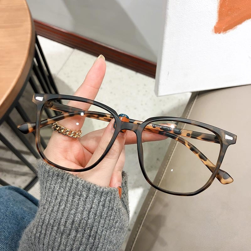 Optimized Product Title: Unisex Myopia Prescription Glasses with Blue Light Blocking Lenses - Lightweight Plastic Frame Eyewear for Nearsighted Vision Correction