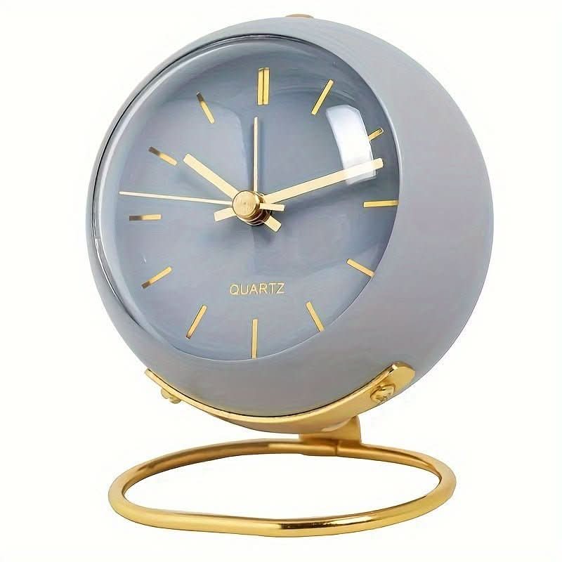 Buzzley – Retro Analog Alarm Clock with Silent Movement