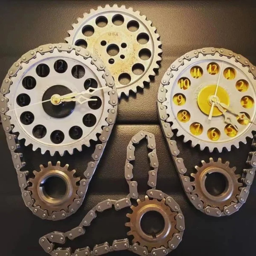 GearGlow – Modern Wall Clock with Intriguing Gear Movement