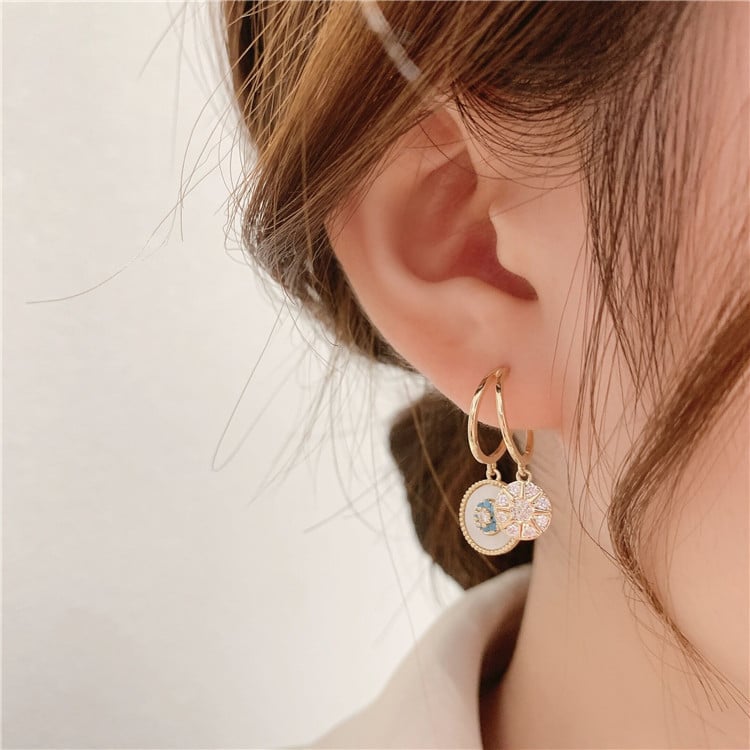 Natural shell zircon earrings