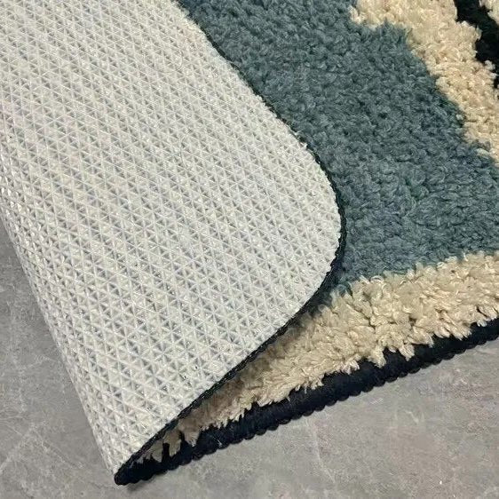 FORMELLE – Handmade Abstract Bath Mat with Secure Non-Slip Backing