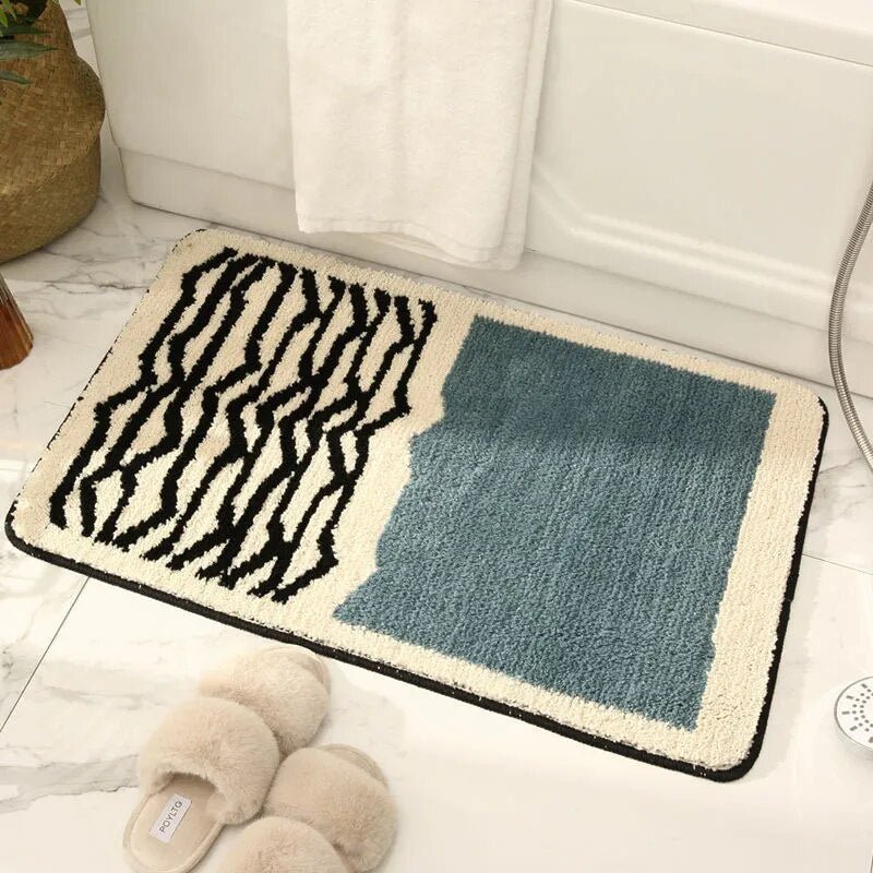 FORMELLE – Handmade Abstract Bath Mat with Secure Non-Slip Backing