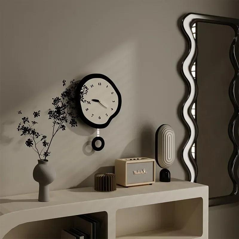 FORMLESS – Irregular Wall Clock with Silent Movement