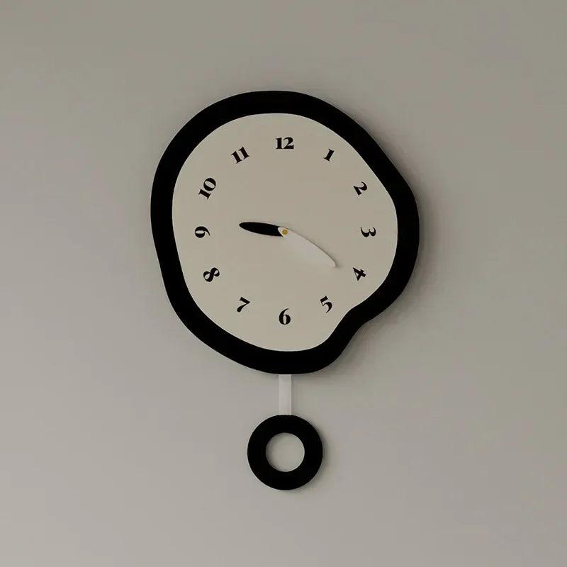 FORMLESS – Irregular Wall Clock with Silent Movement
