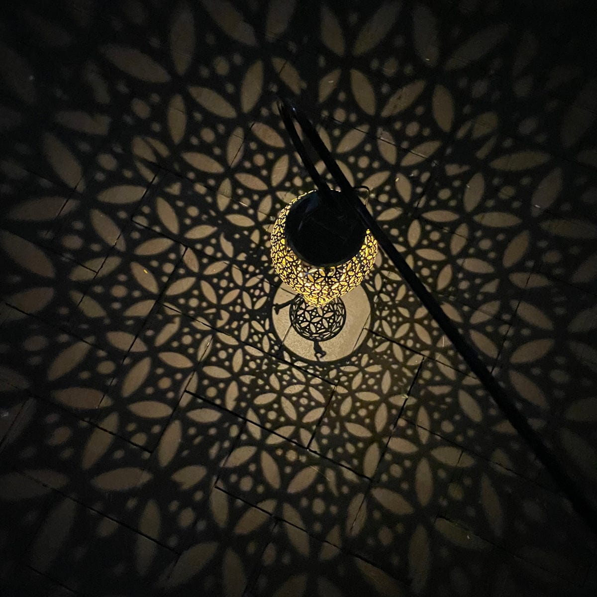 Enchanting Solar Powered Decoration | SolarEnchant