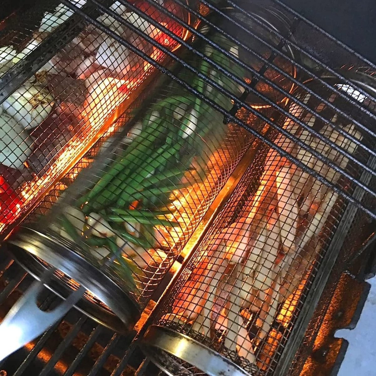 GRILLMASTER - Stainless Steel Rotating BBQ Basket for Even Cooking