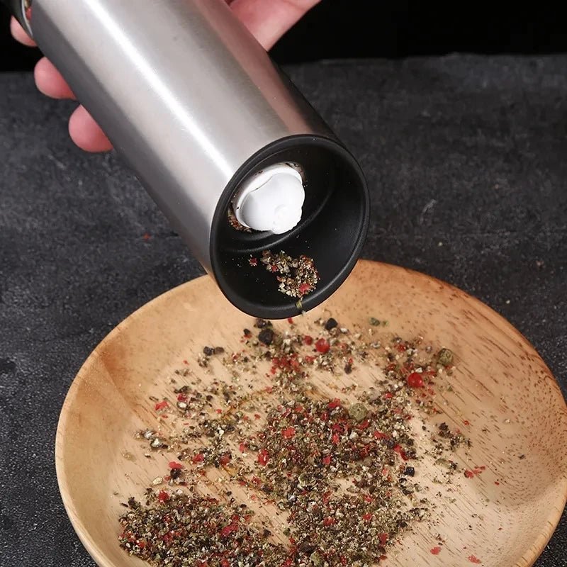 GRINDVOLT – Rechargeable Electric Pepper Grinder in Stainless Steel with Adjustable Fineness