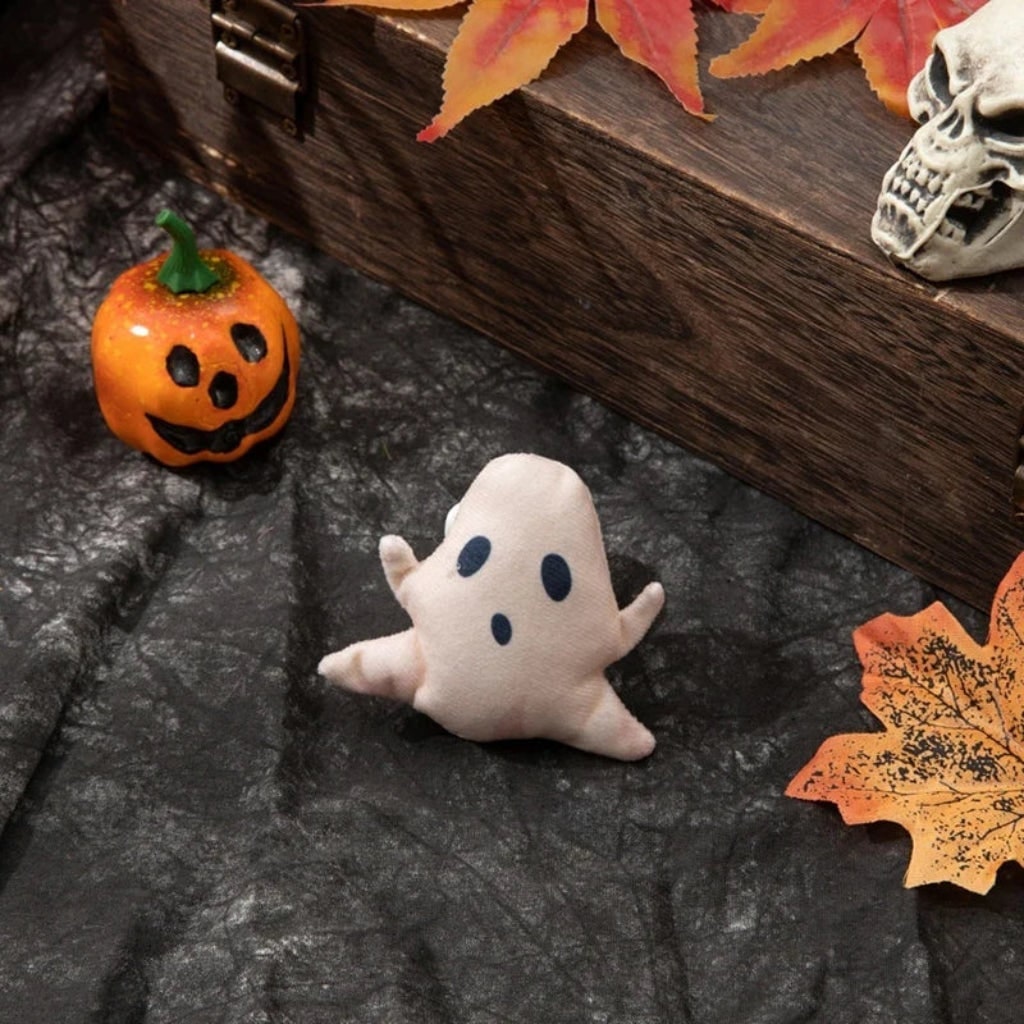 Halloween Cat Toys for Interactive Plush Play with Catnip Ghost and Pumpkin Designs Biting