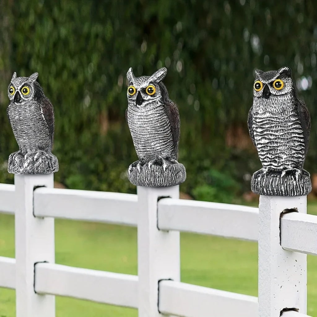 Halloween Garden Owl Statue Decoy with Realistic Design to Scare Birds Away Outdoor Yard Decoration