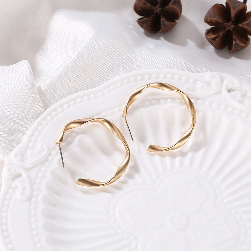 Twisted hoops Earrings