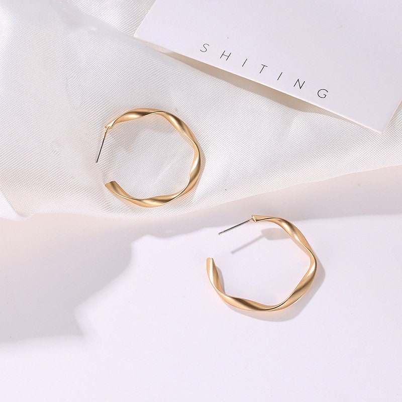 Twisted hoops Earrings